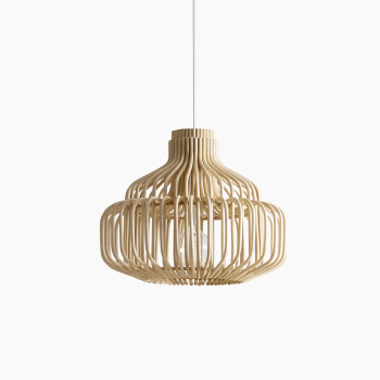 Endless hanglamp van Vincent Sheppard in naturel rotan met open geweven structuur en zichtbare lamp.	